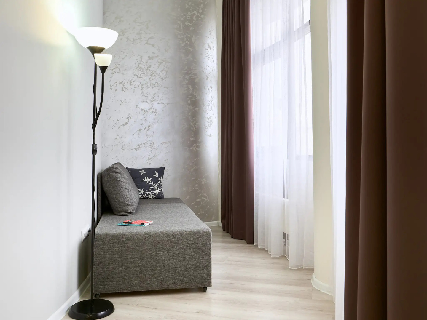 Апартаменты Орхидея от Ирины Савельевой + В самом центре города сразу у Курортного бульвара + С видом на горы + Весь город у ваших ног!