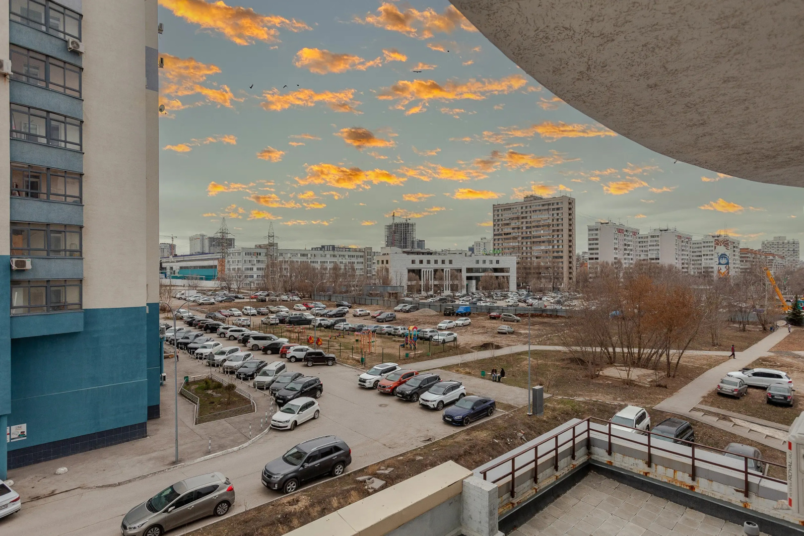 Апартаменты RentPlaza премиум в центре на Луначарского