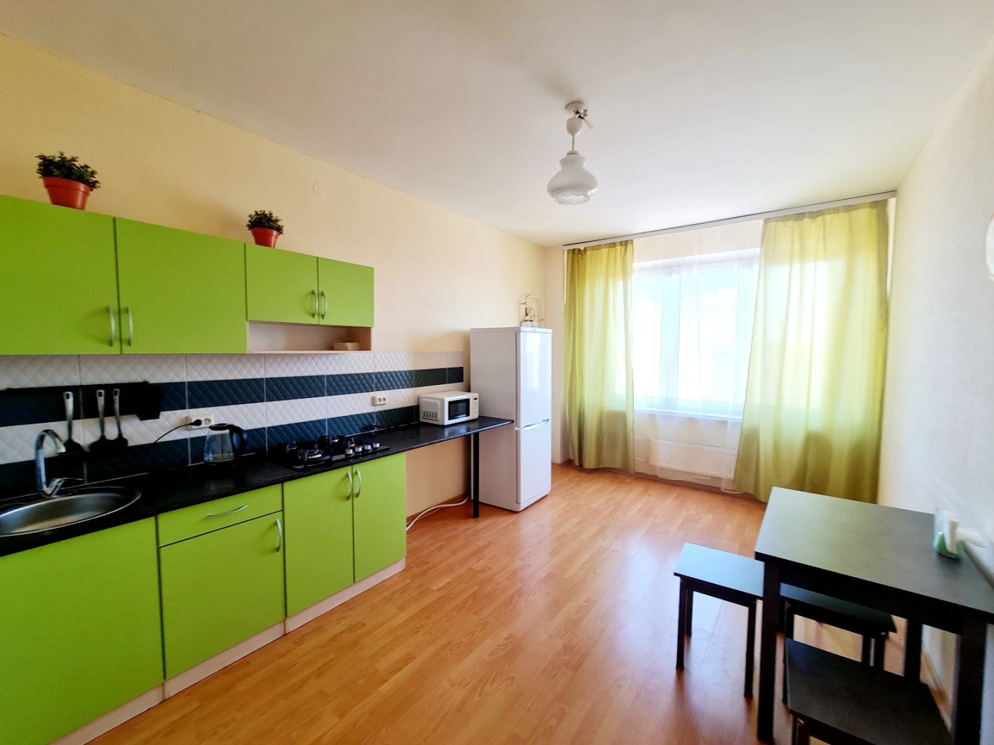 Апартаменты на Кузбасской дивизии 24