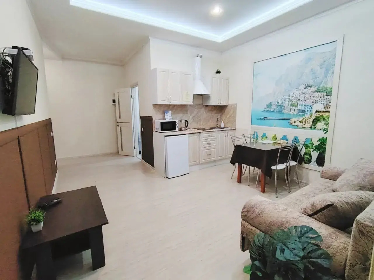 Квартира на цокольном этаже спасающие от жары с кухонной зоной