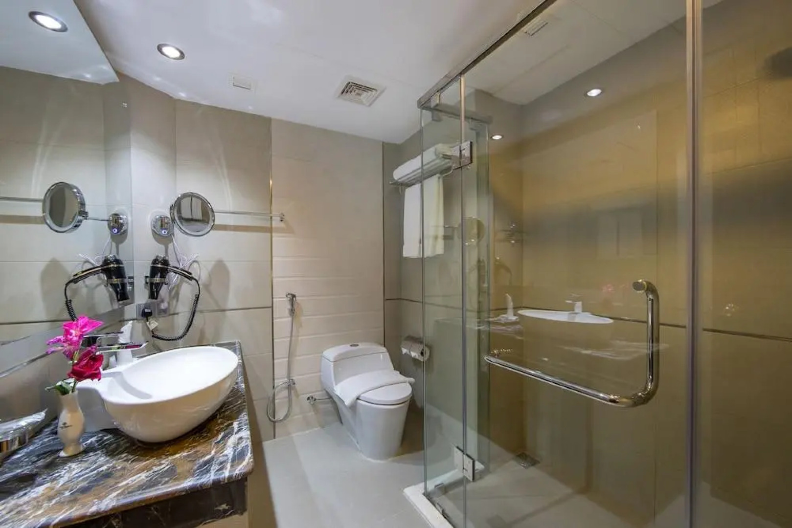 Отель Grand Palace Hotel & Resorts Sylhet