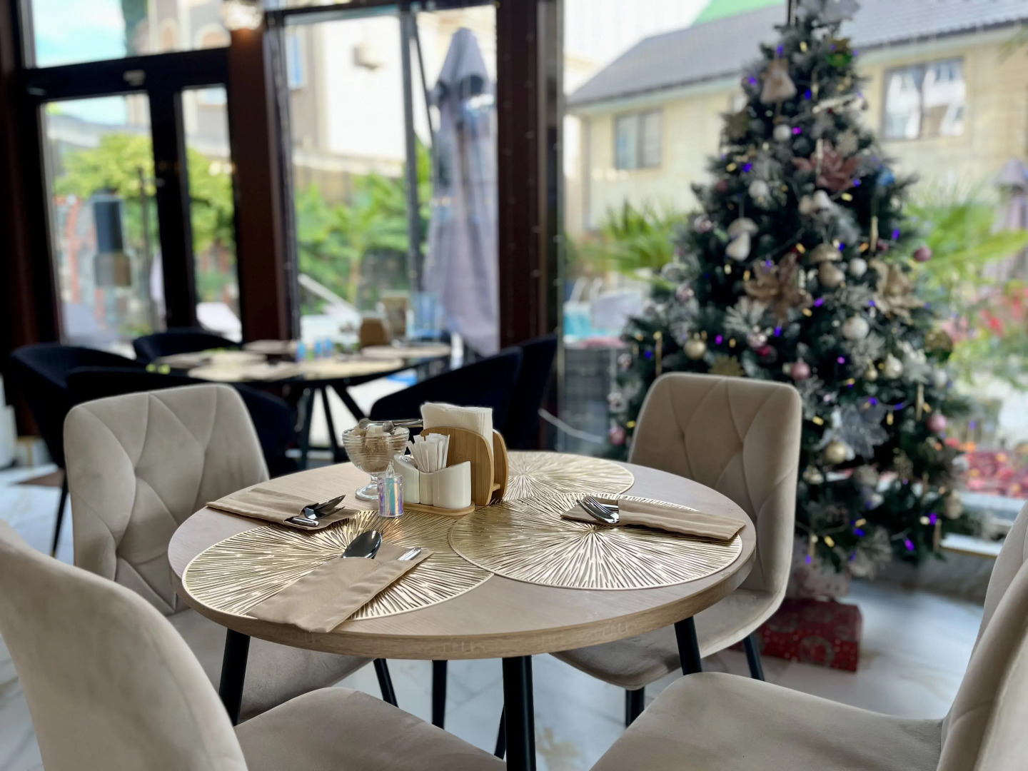 Отель Сенатор