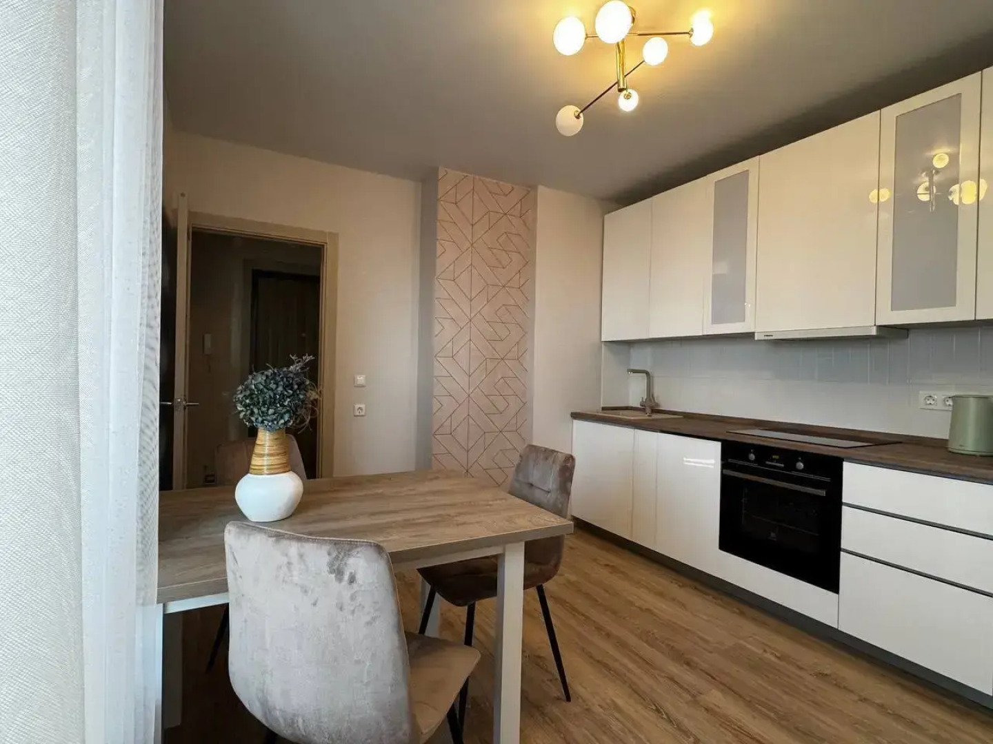 Квартира на улице 9 Января 68к1