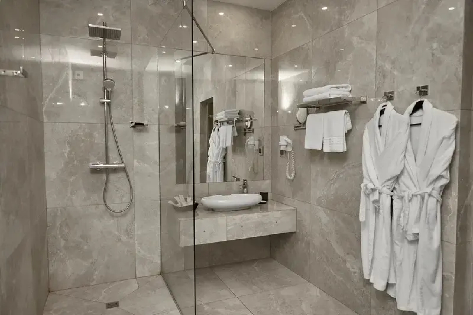 Отель Голливуд Де Люкс