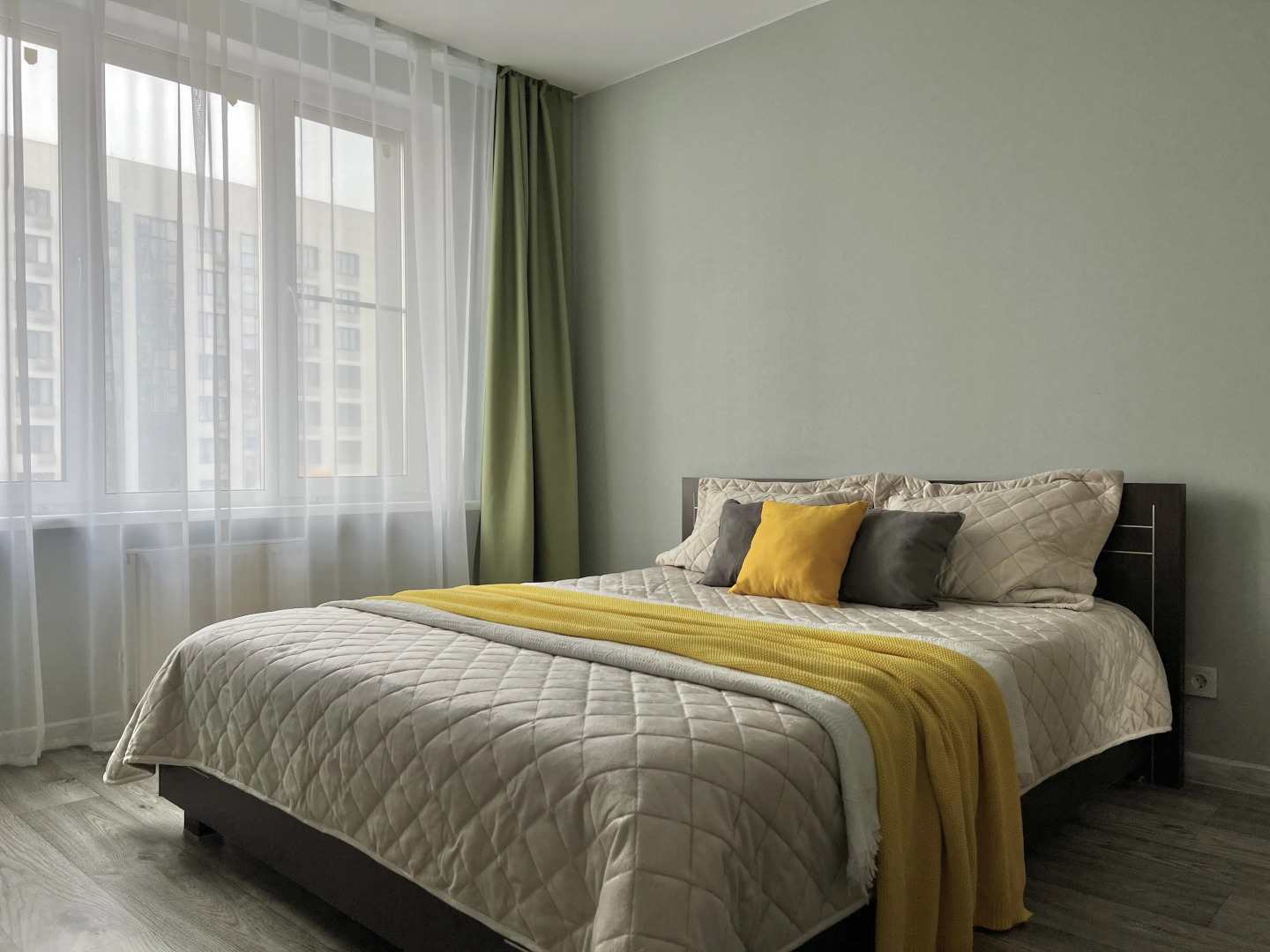 Квартира Евро 3-ком на Смирнова 3 (кв. 185)