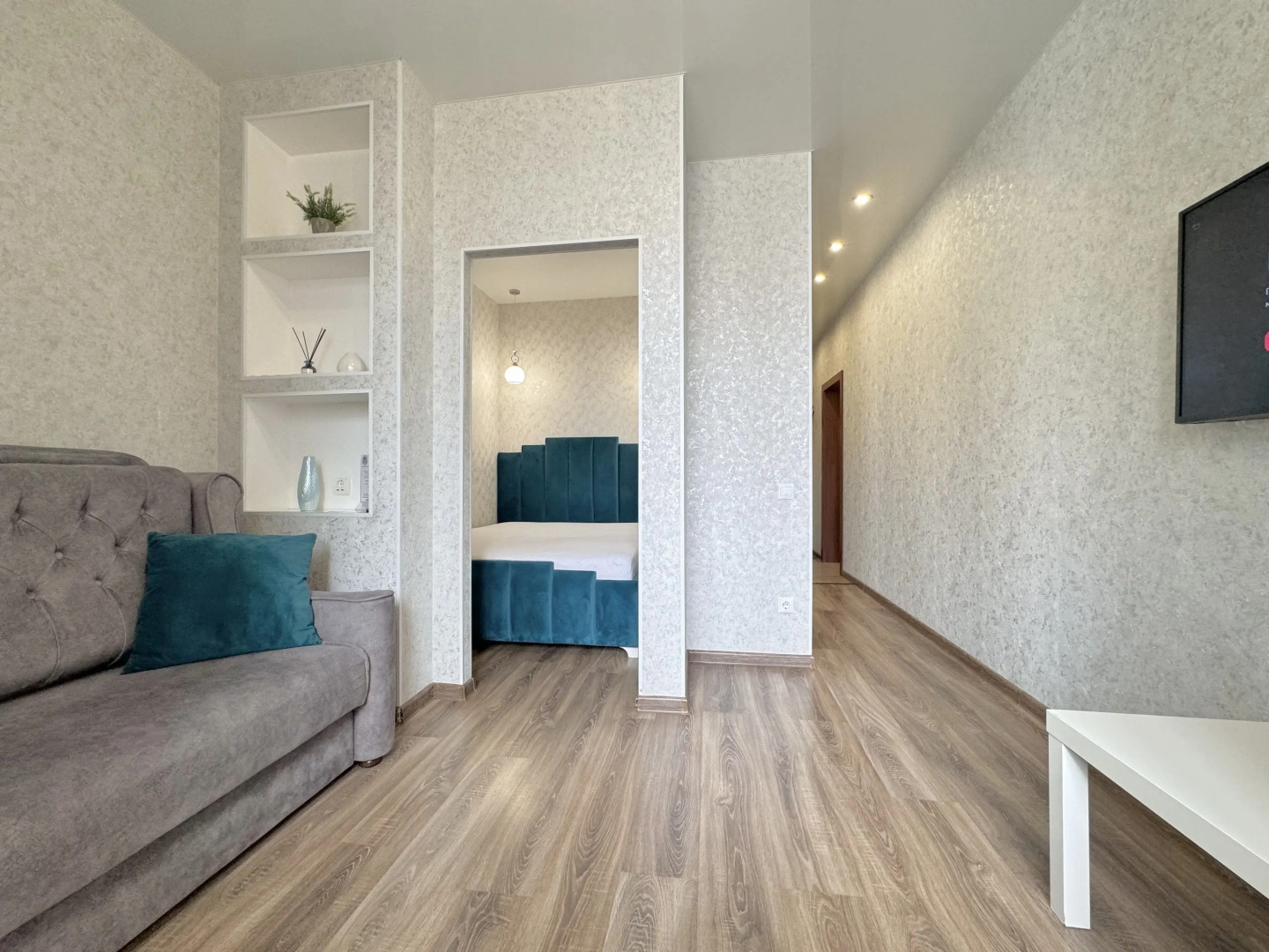 Квартира Студия Комфорт около ТЦ Аура