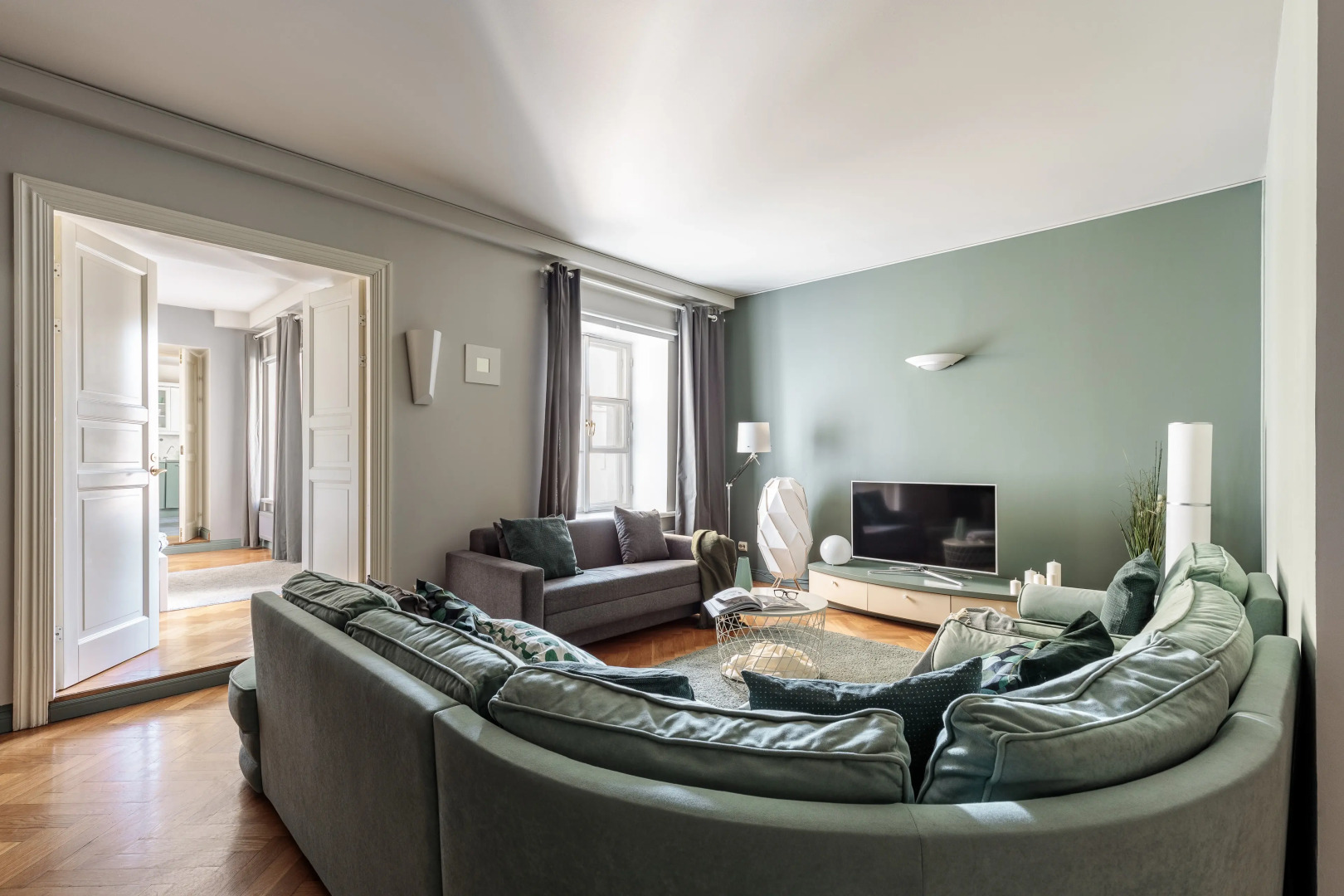 Апартаменты двухуровневые  Big Italy 200 кв.м напротив Русского музея