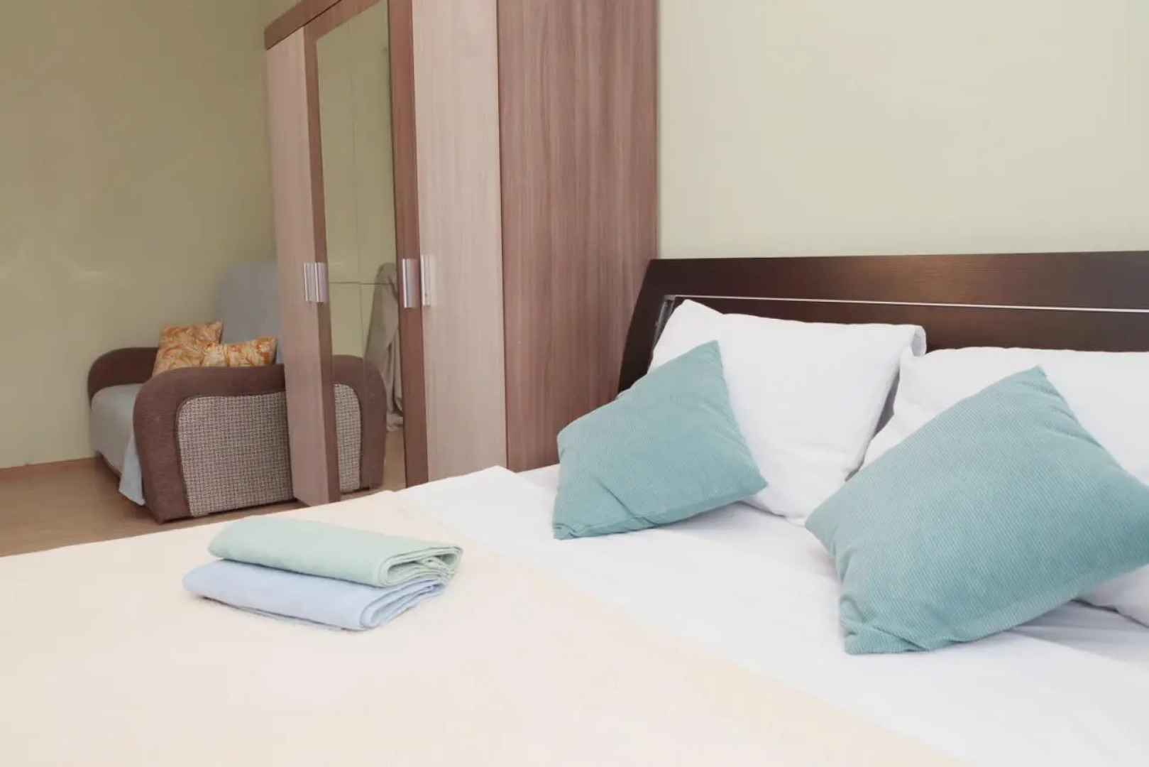 Апартаменты на 14 этаже мкр Супонево к10