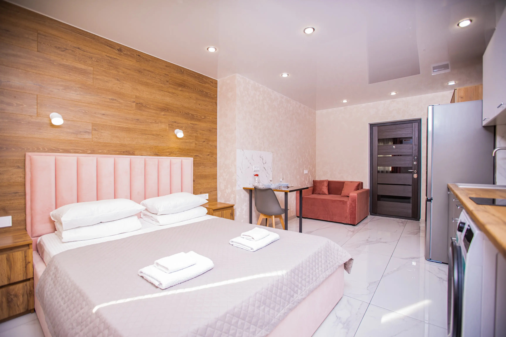 Апартаменты Студия LoveHotelSirius в ЖК бизнес класса Фрукты, Нижнеимеретинская Бухта