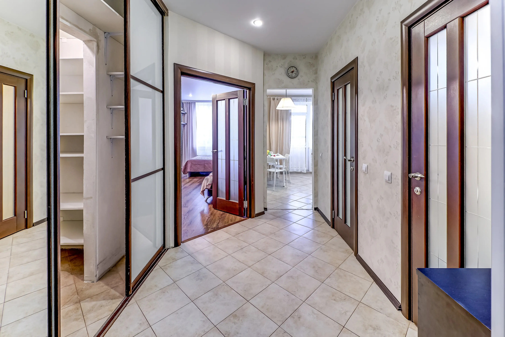 Апартаменты Приморское Украшение