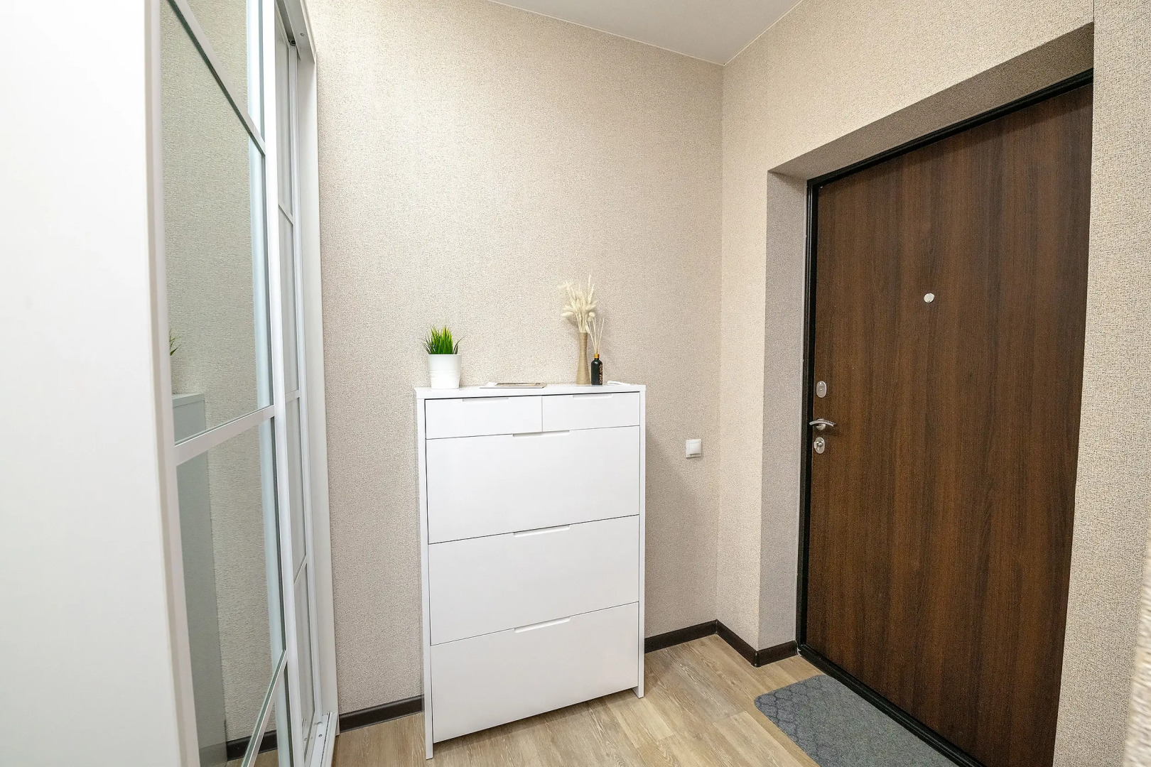 Апартаменты TopHouse на Можжевеловой 18, 2 этаж Двухкомнатные