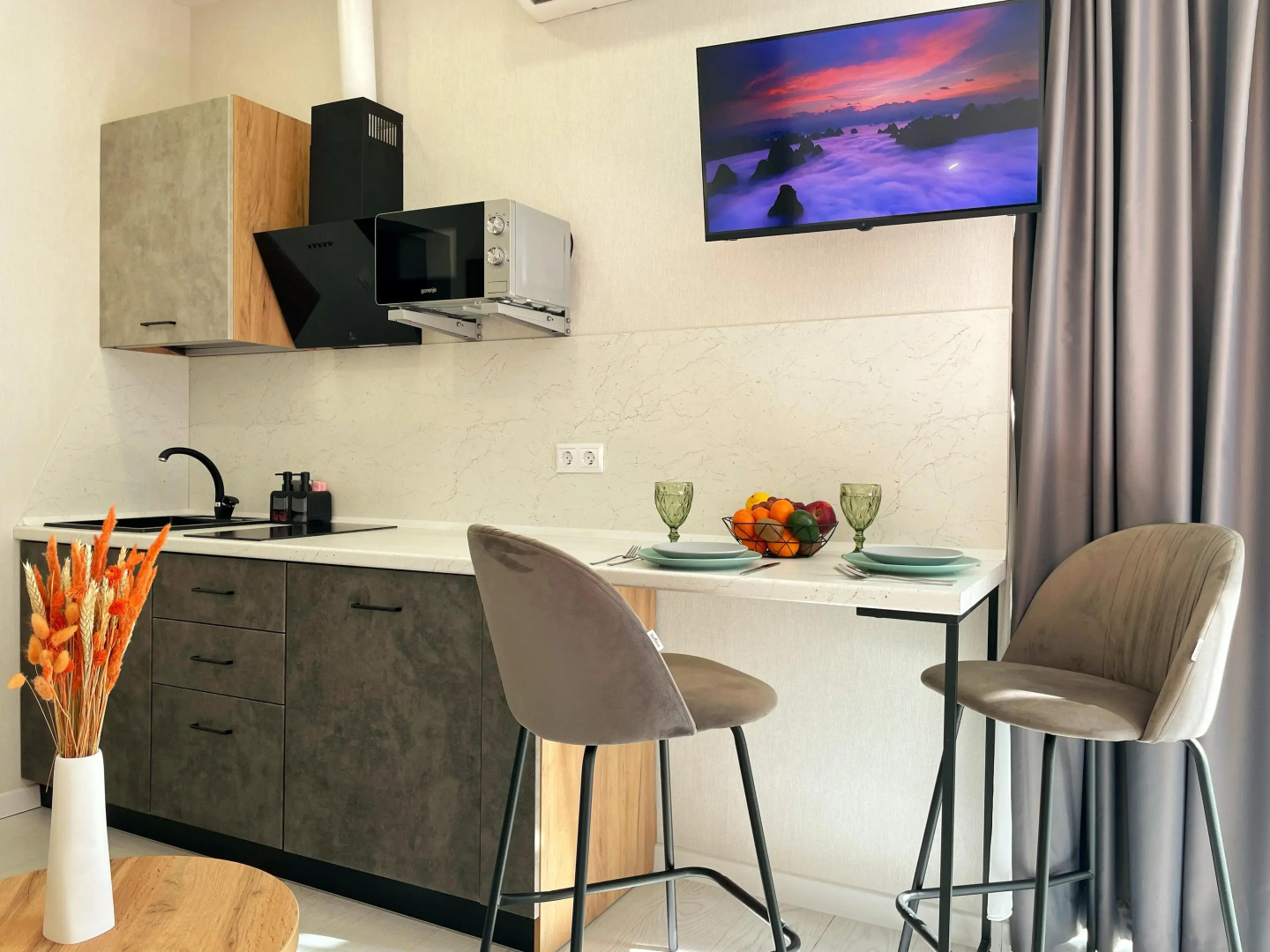 Апартаменты с Балконом 3 Минуты до Пляжа