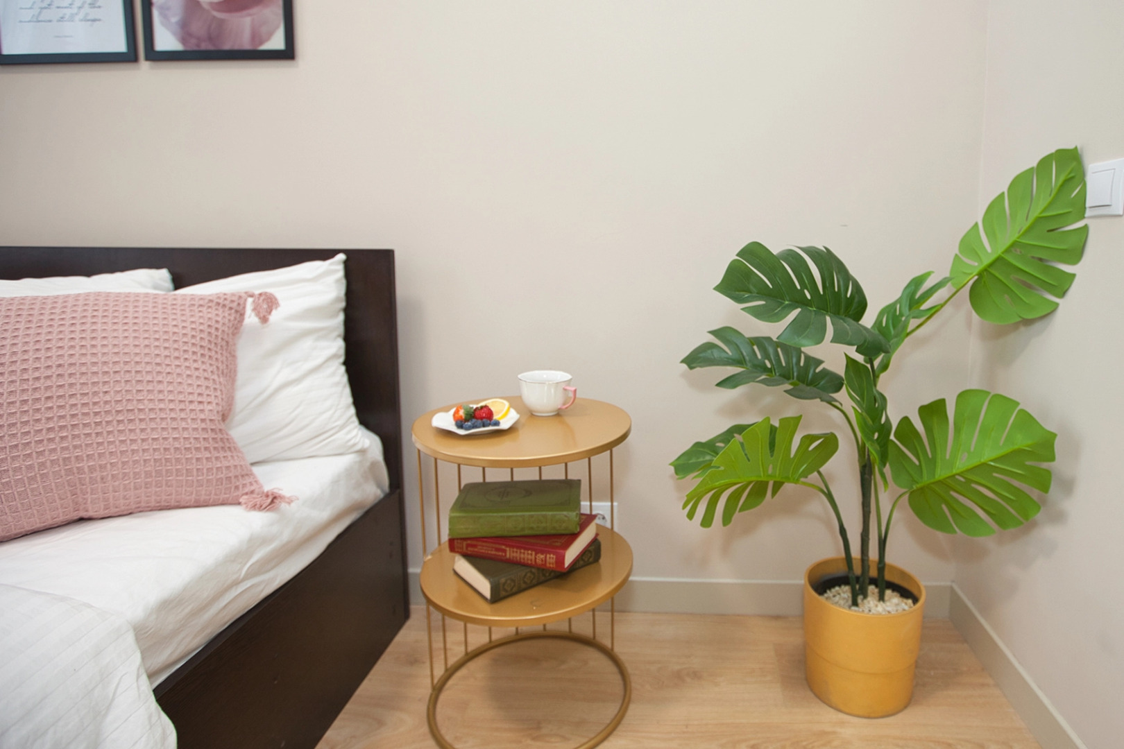 Апаратаменты около НЦ Кулакова