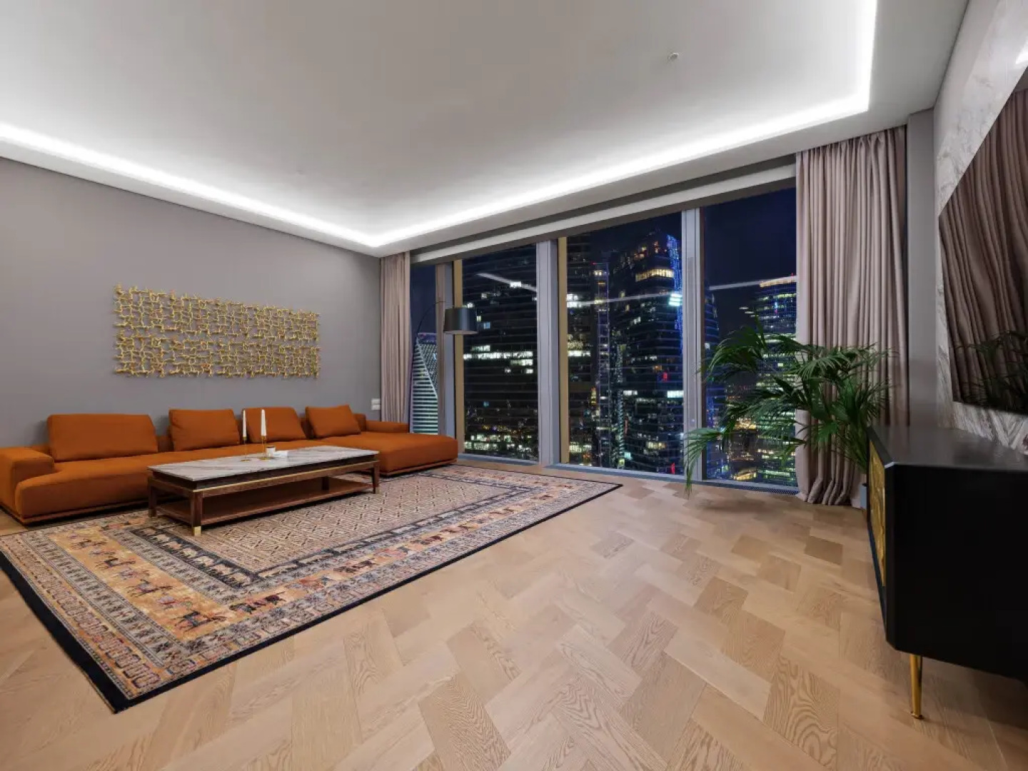 Просторный апартамент с шикарным видом на башни! 42 этаж!