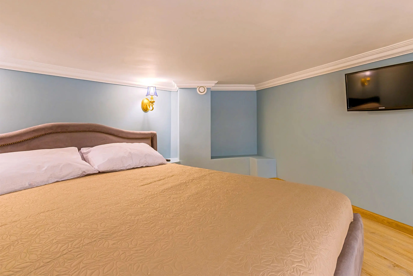 Квартира Двухкомнатная у Русского Музея в Доме Художников BookingSPB