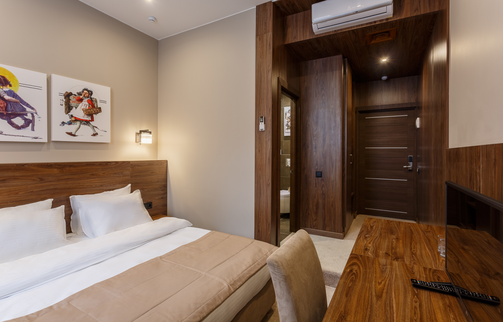 Отель Riverside