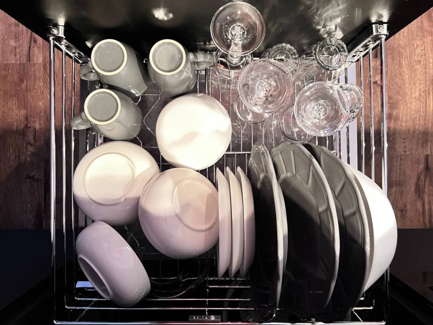 Апартаменты УHИKAЛЬНAЯ СTУДИЯ С МИНИ-БАСCЕЙHОМ НA ДВOИХ!