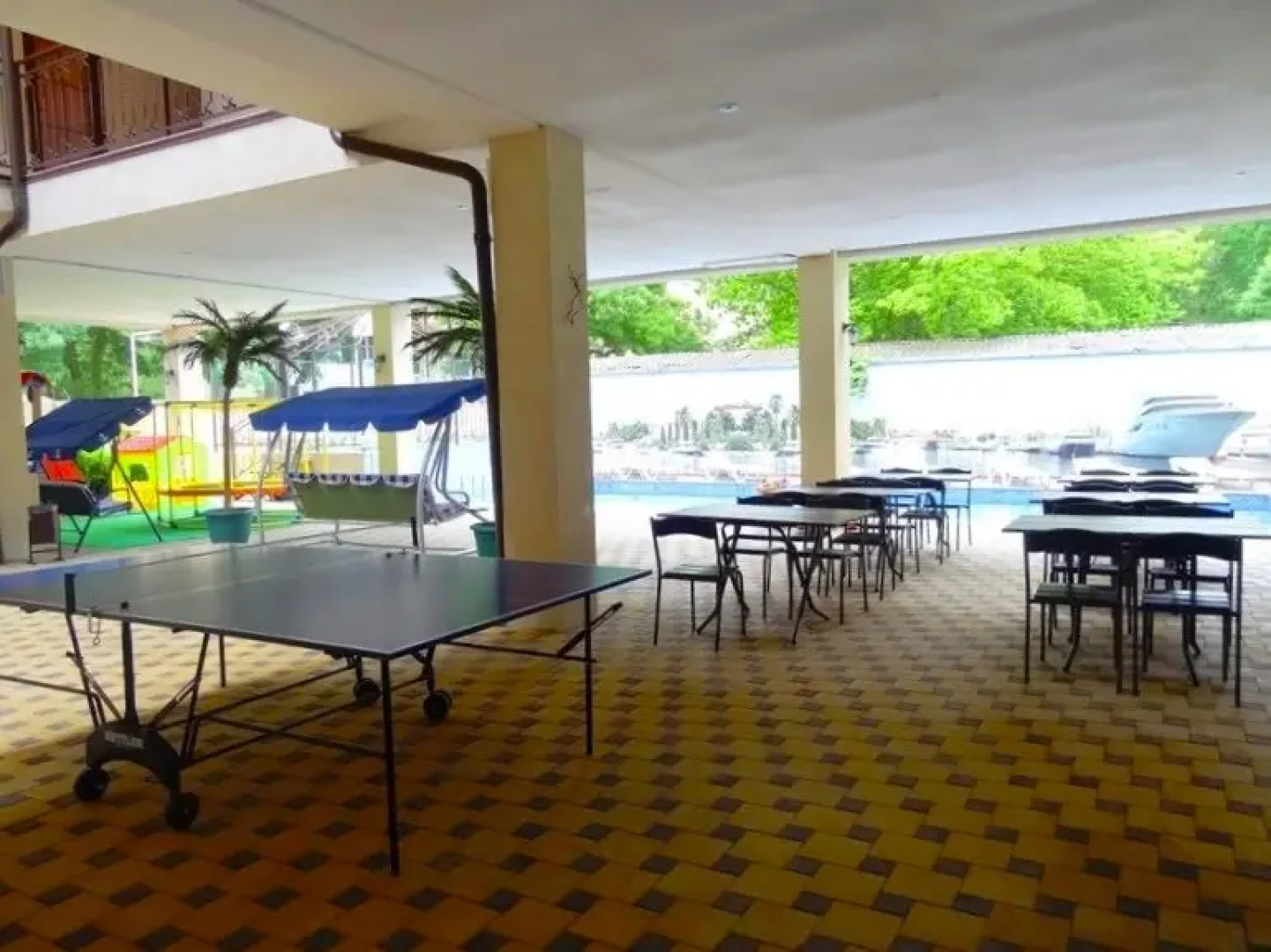 Отель Атриум