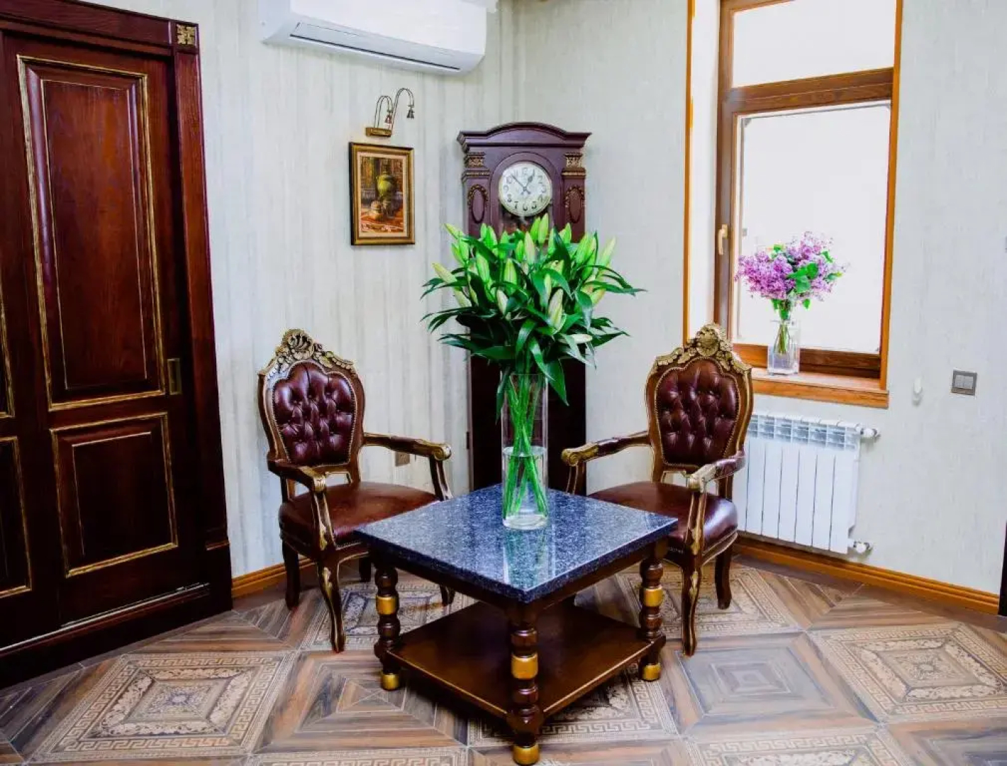Royal Antique Boutique Hotel