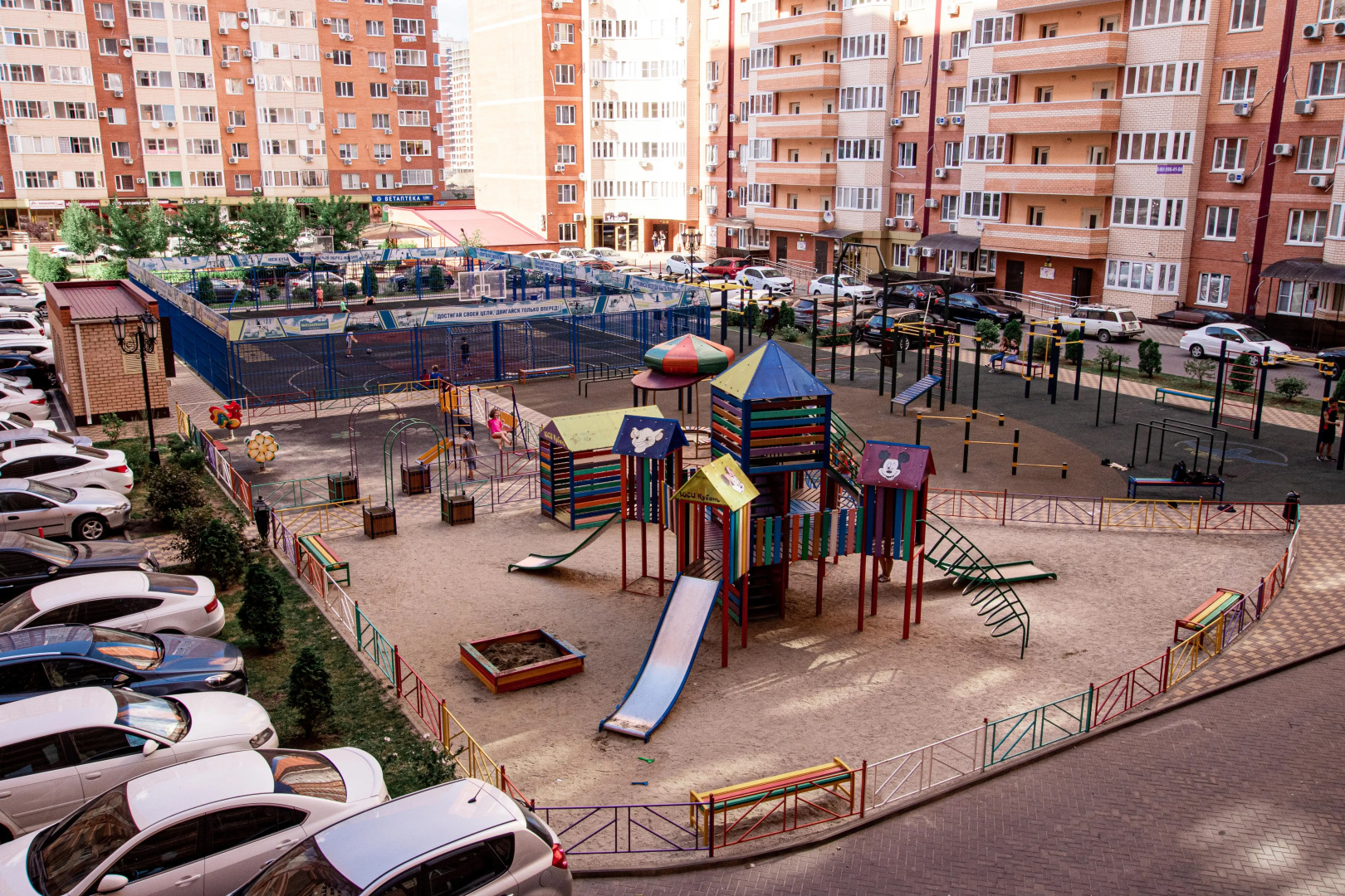 Квартира у парка Галицкого Апарт-Отелика на Героя Сарабеева