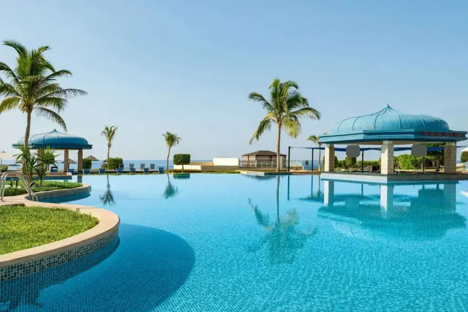 Отель WYNDHAM GARDEN SALALAH MIRBAT RESORT