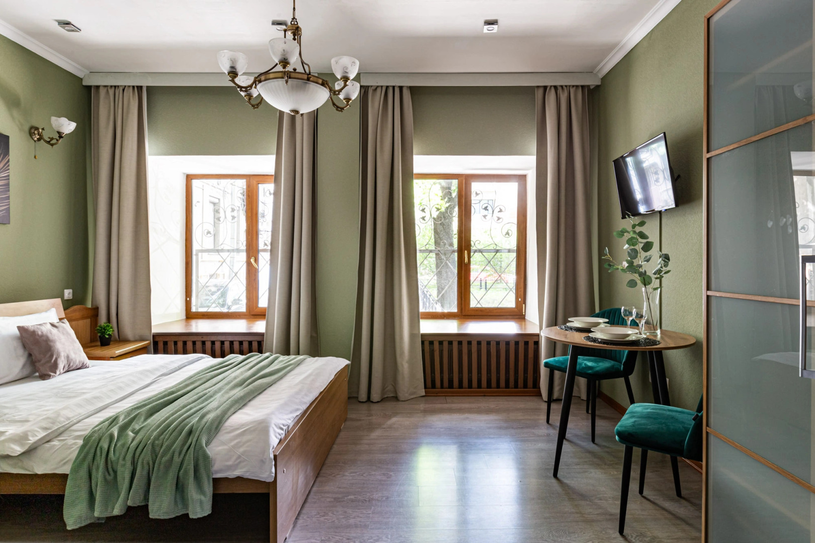 Апартаменты для двоих гостей с 1 кроватью (1 эт или 2 эт)