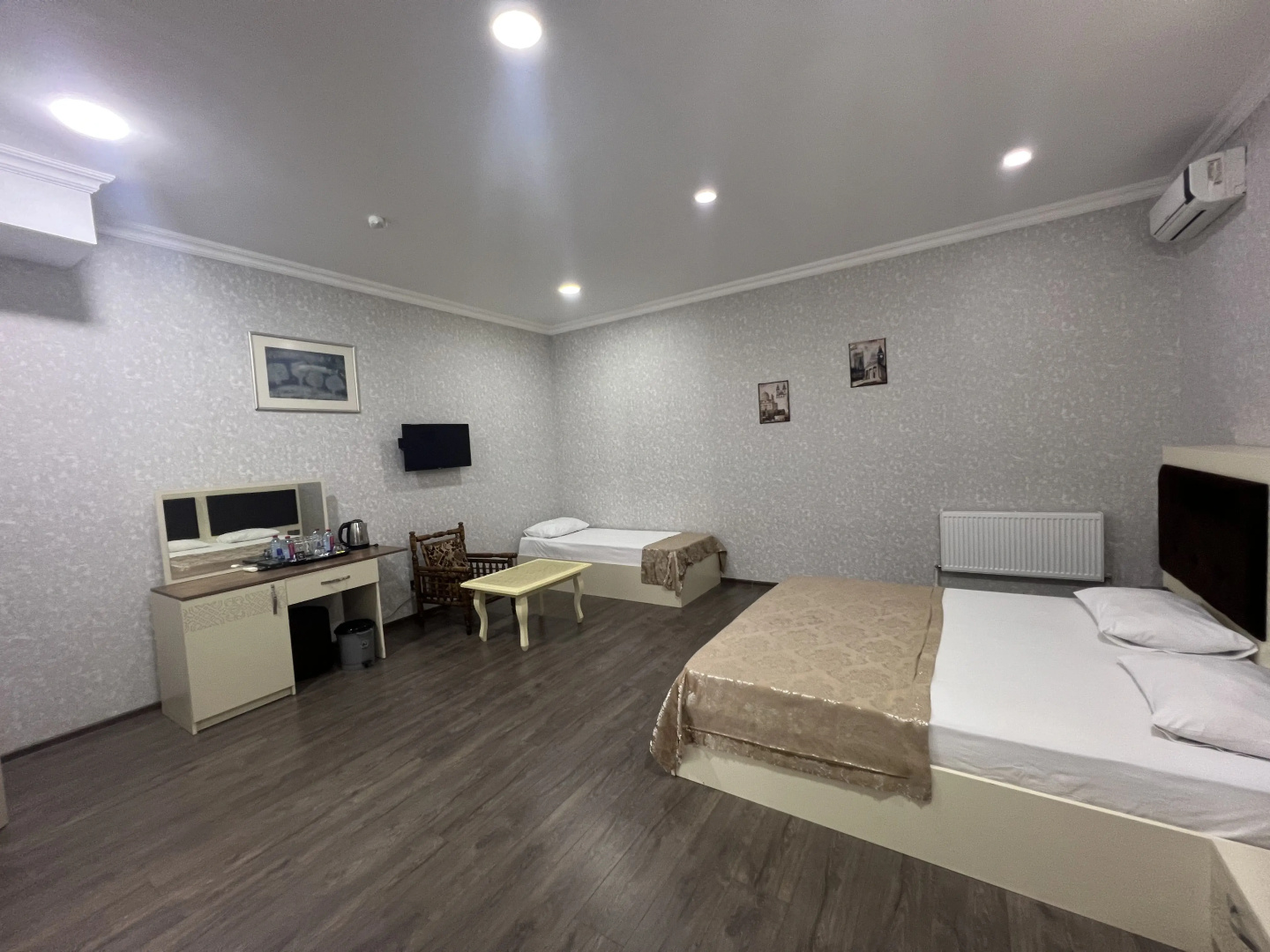 Bulvar Inn Hotel