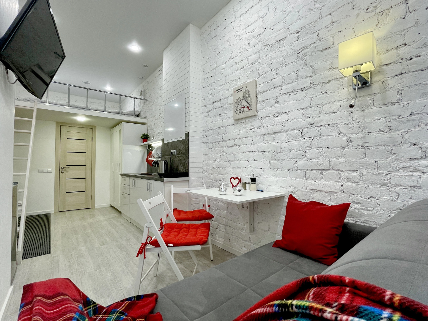 Апартаменты Quartet на Суворовском #1