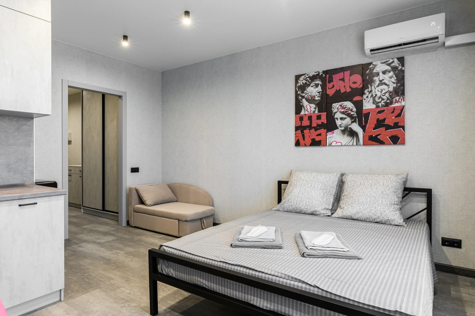 Квартира Студия IQ Дом