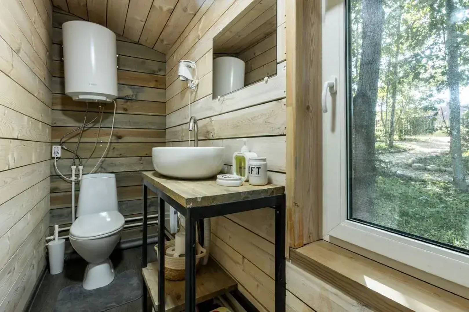 Частный дом у озера Кипень