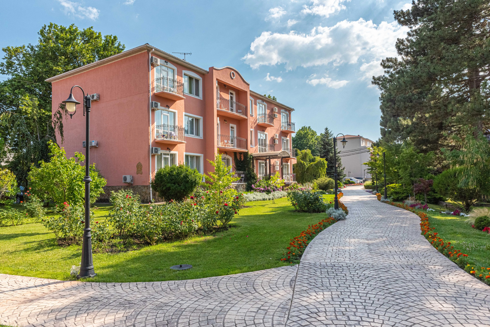 Курортный отель Alean Family Riviera