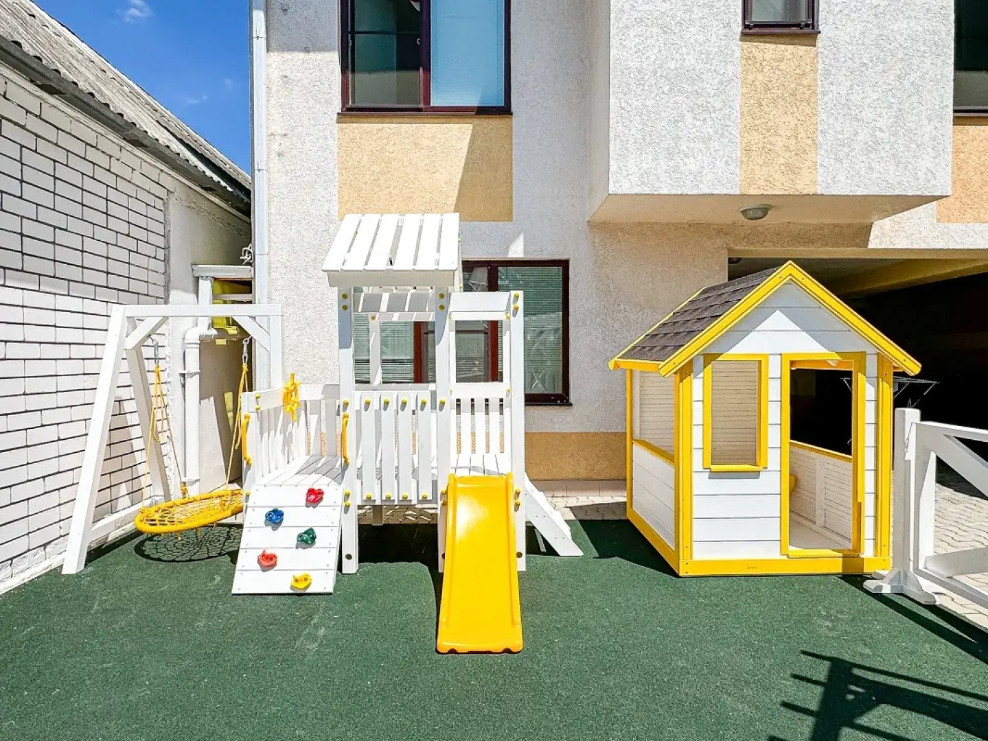 Отель Автор