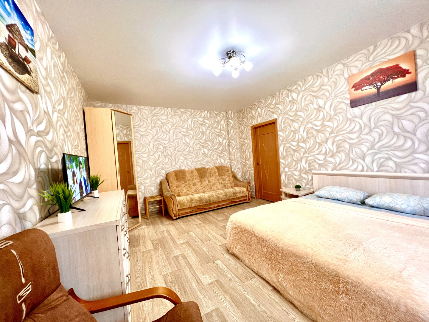 Уютные Апартаменты в ЖК Радужный Люкс (ул. Солнечная д. 2)