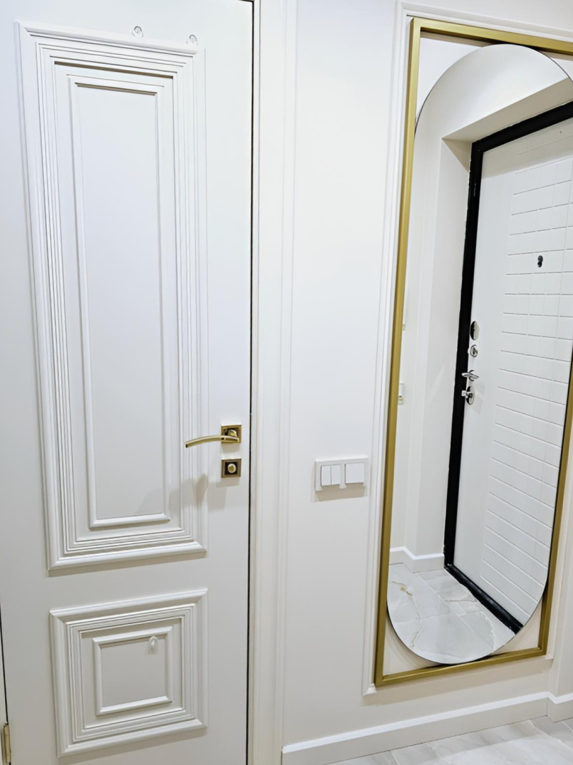 Апартаменты Шикарная Квартира в Стиле Неоклассика с Видом на Горы