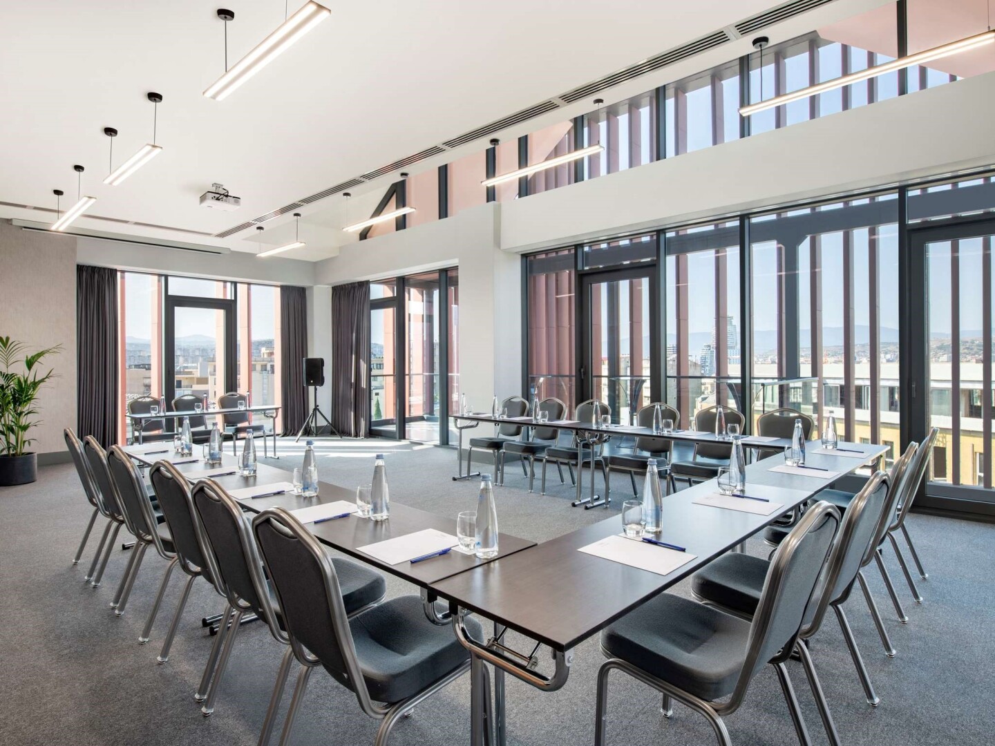 Tbilisi Philharmonic By Mercure Hotel