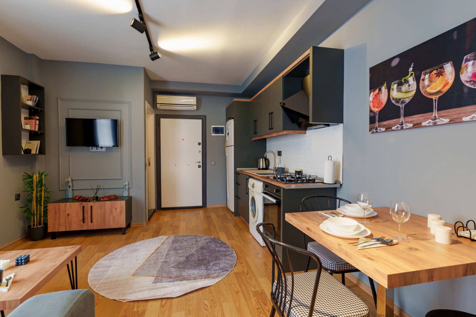 Отель Mrt Suites Lara