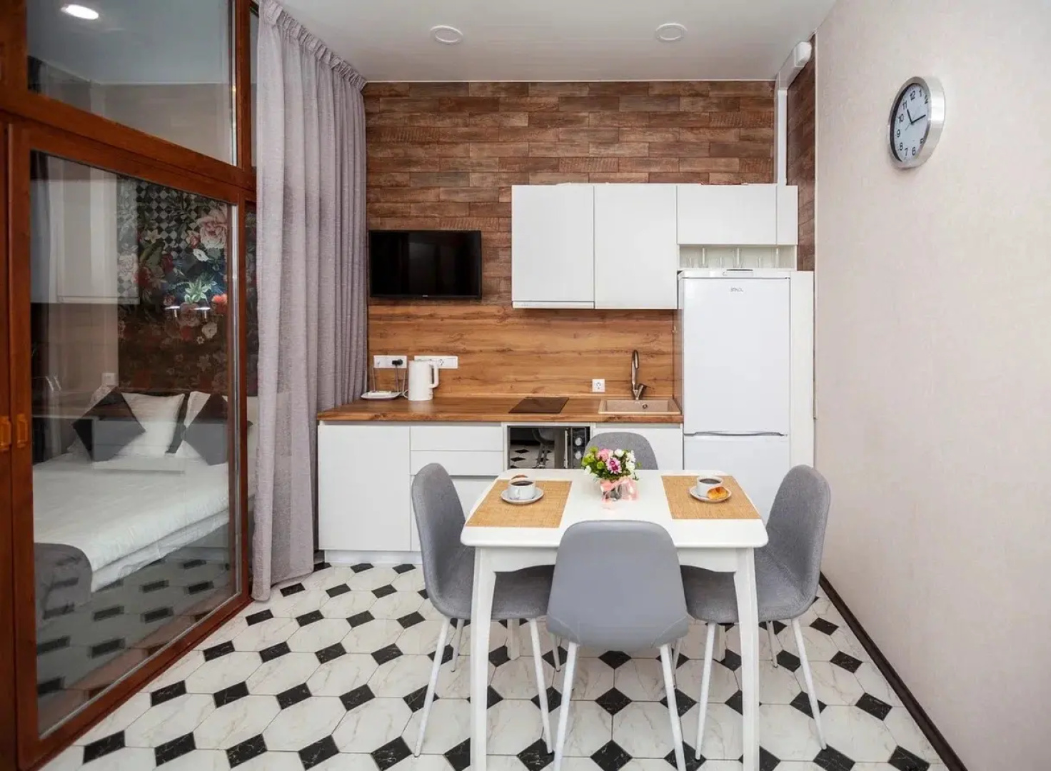 Апартаменты More Rooms на Эстонской 88/11