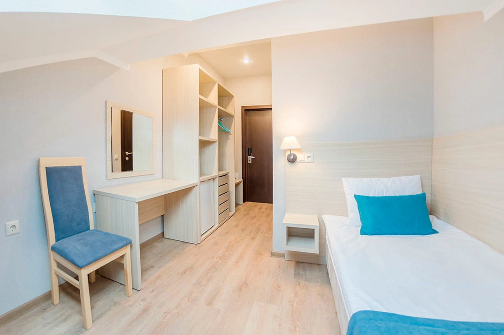 Отель Ивмонтан