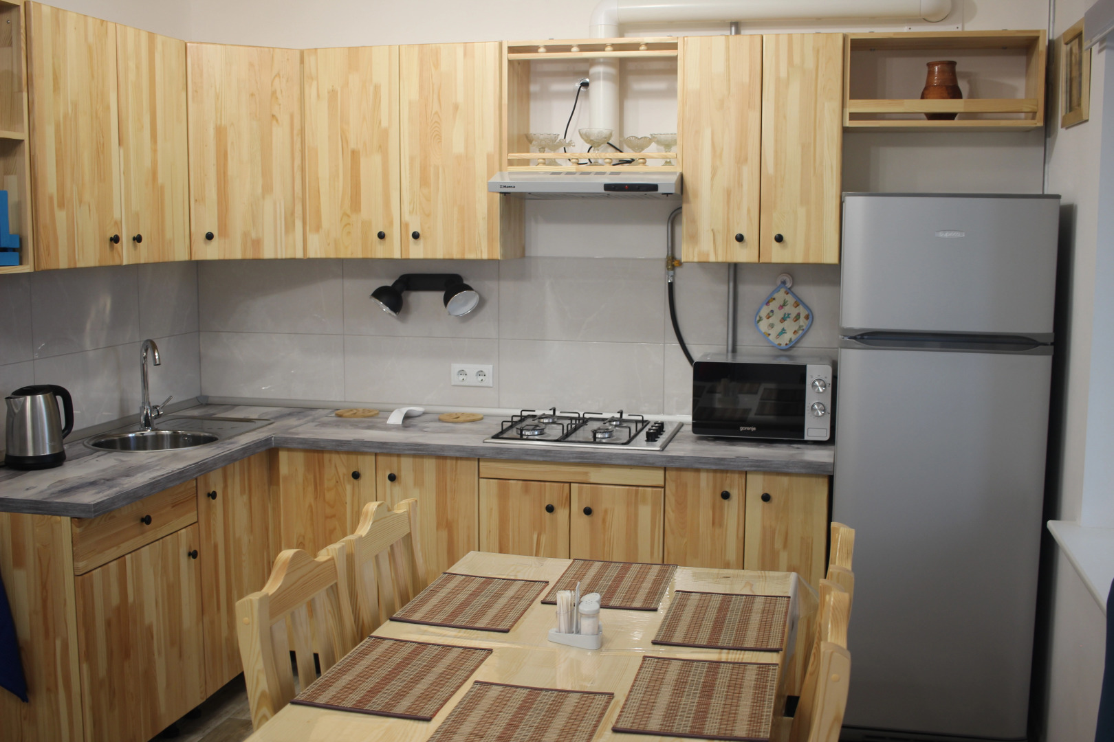 Квартира Трехкомнатная Студия Провинция