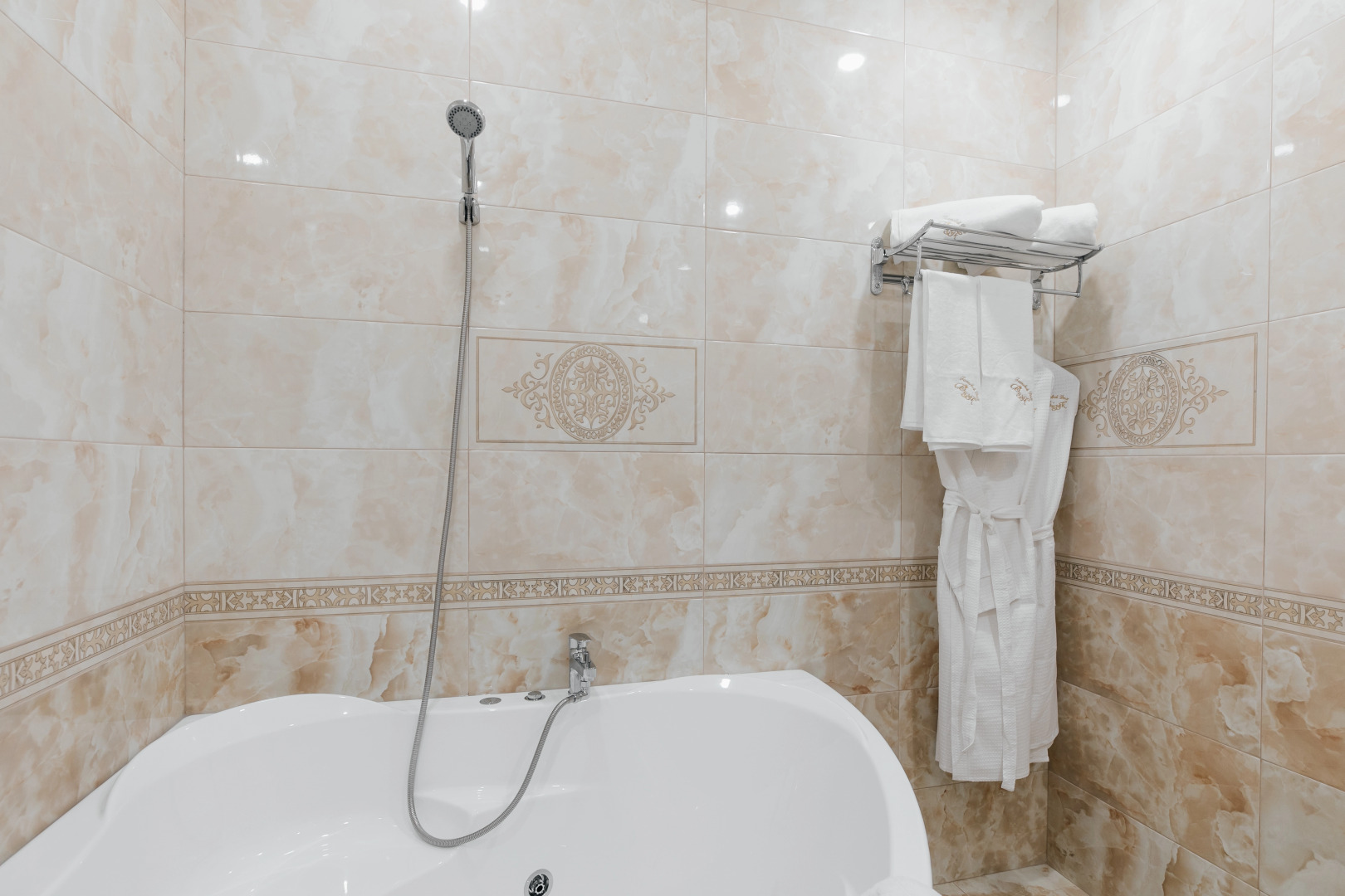 Отель Дизак