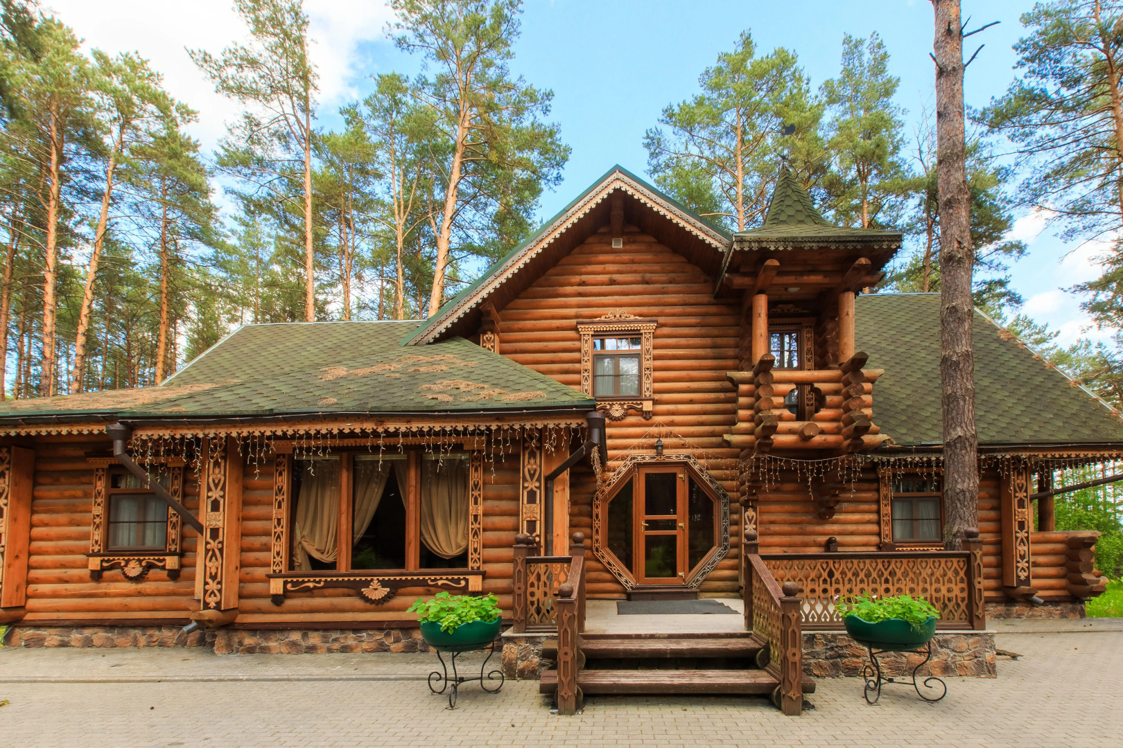 Отель Велес