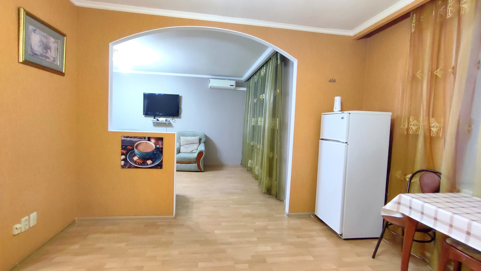 Квартира ЦЕНТР ГОРОДА Красная 6 этаж 8