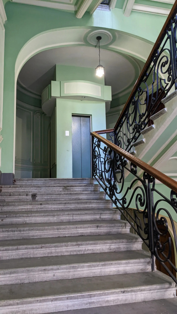 Апартаменты 170 кв. м. с 3 спальнями и видом на Австрийскую площадь