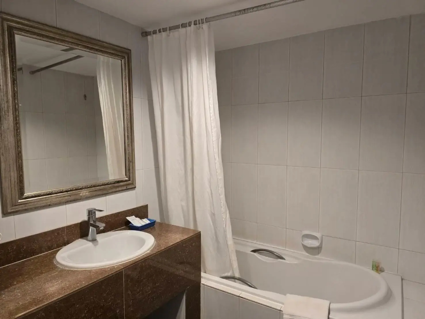 Отель Tropicana 