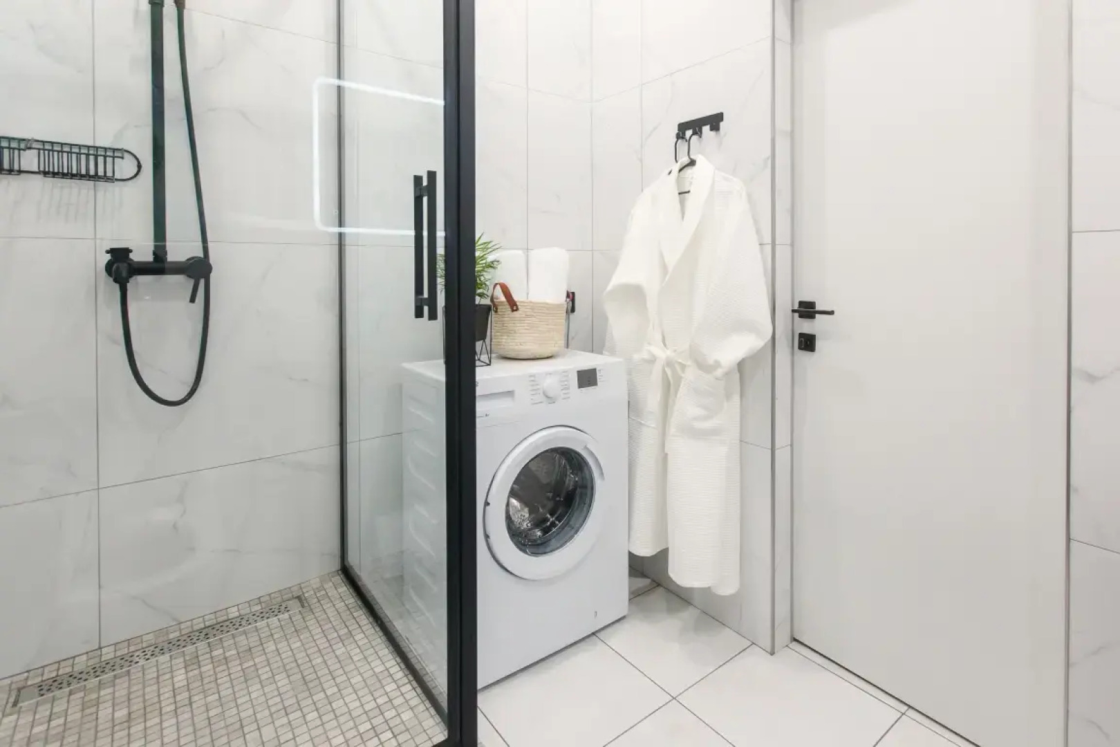 Апартаменты Улучшенные с Кроватью и Диваном в Историческом Центре 37м