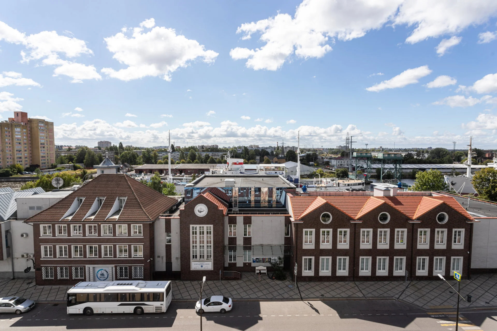 Квартира на набережной