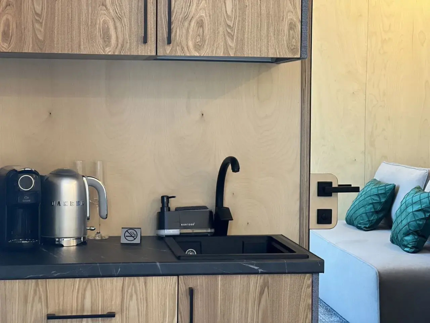 Частный дом Зеpкальный дом №2 «Сны Алтaя» с пaноpaмным видом нa тaйгу