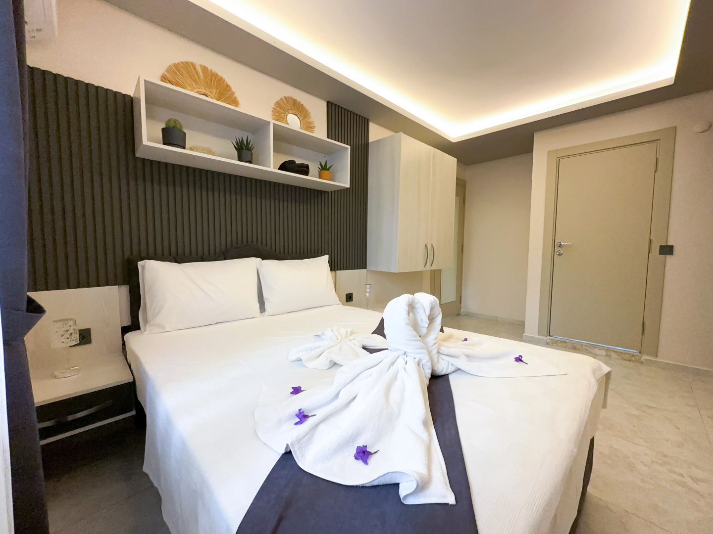 Отель Bed&Breakfast Marina Lora