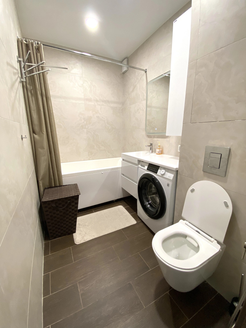 Квартира Большая двухкомнатная у метро Пионерская