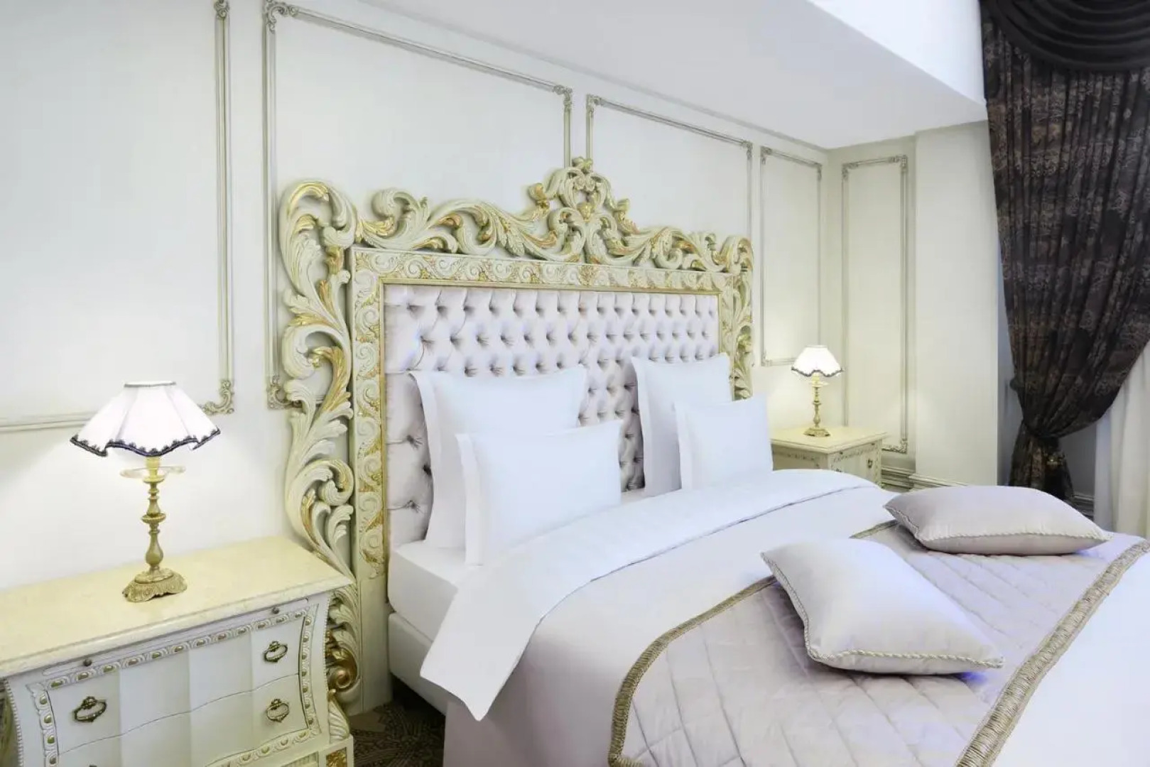 Отель Ambassadori Hotel Tbilisi